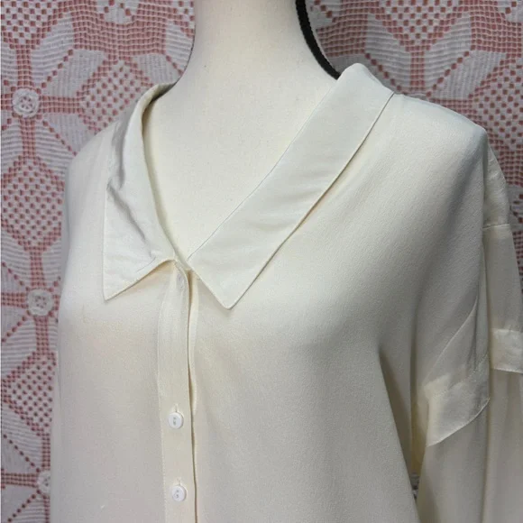 ba&sh 100% Silk Cream Blouse • Relaxed Fit - Picture 2 of 10